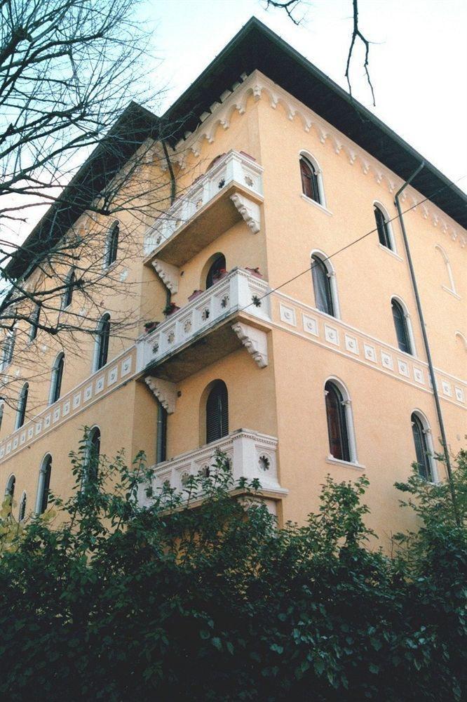 佩鲁贾阿拉多莫斯米内瓦旅馆住宿加早餐旅馆 外观 照片